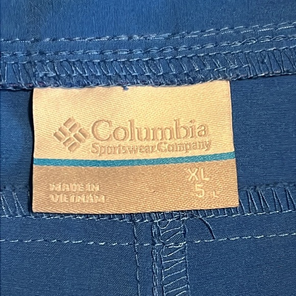 Columbia PFG Blue running hiking shorts - Picture 2 of 3